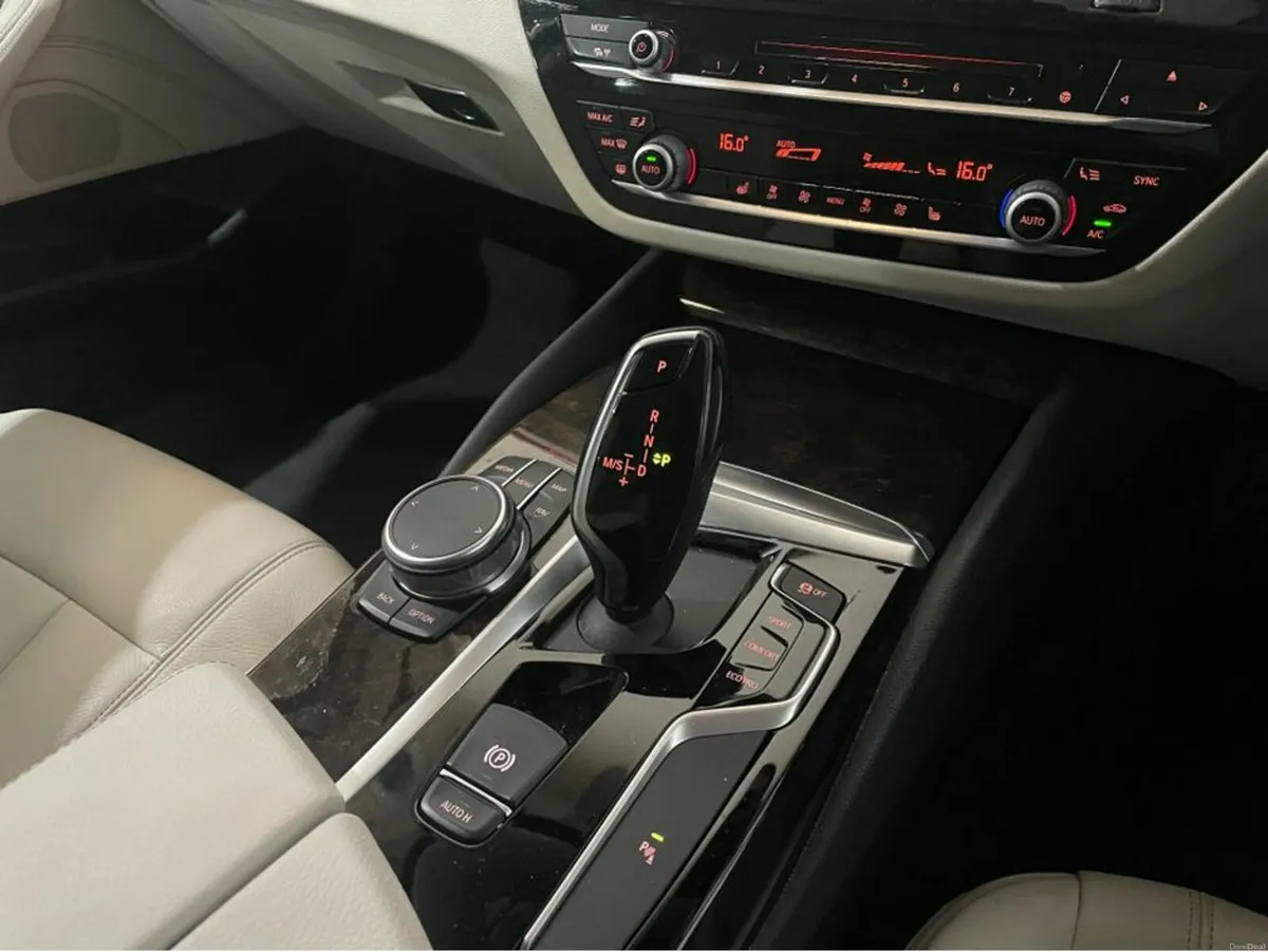 BMW 5-Series 2019 - Image 3