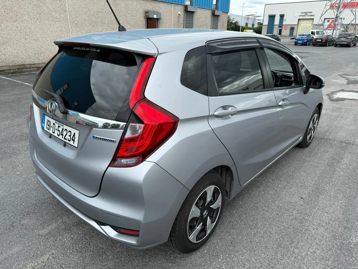 Honda Fit 2019 1.5HYBRID AUTO NCT10/26 - Image 4