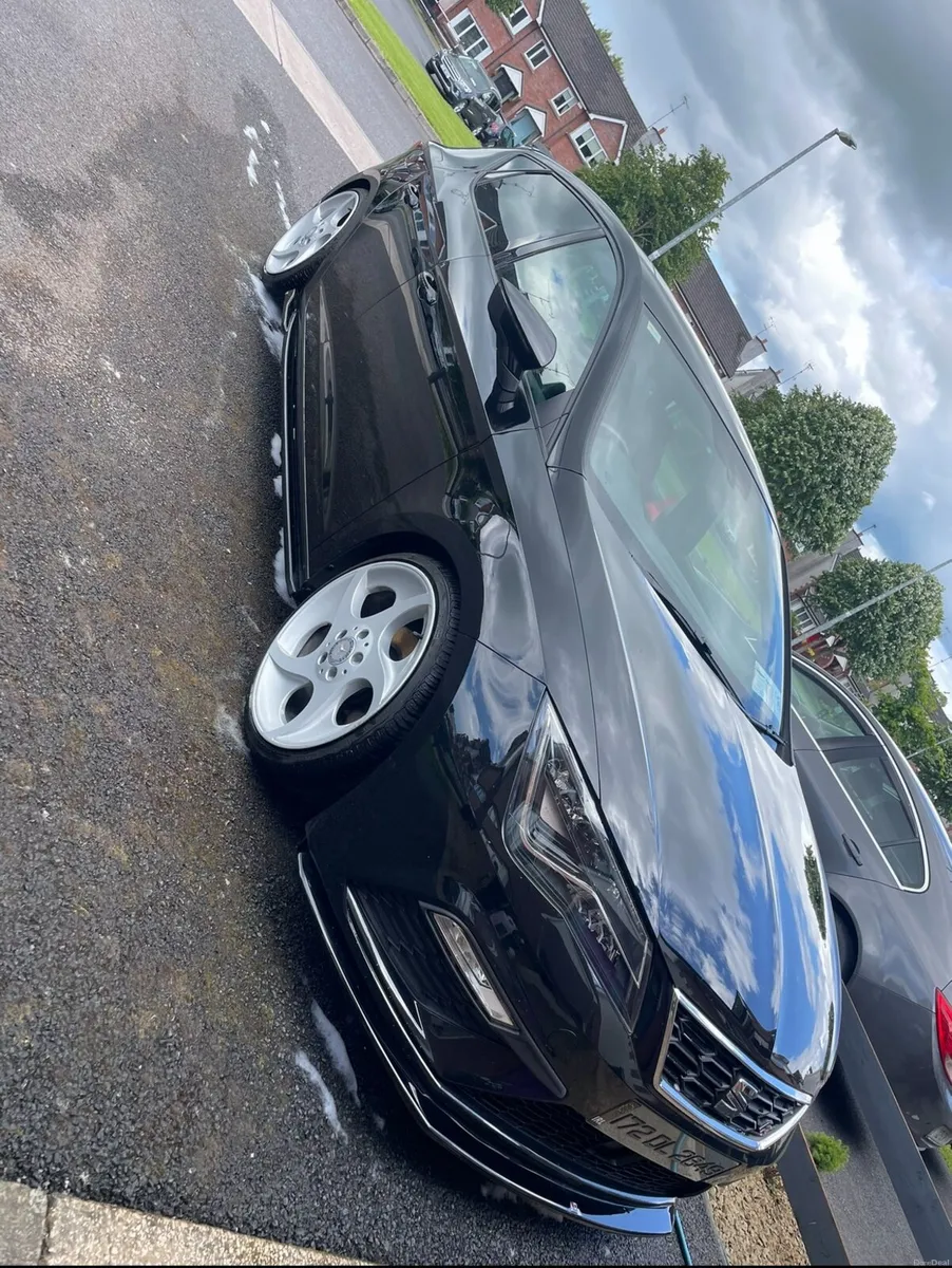 SEAT Leon 2017 - Image 2