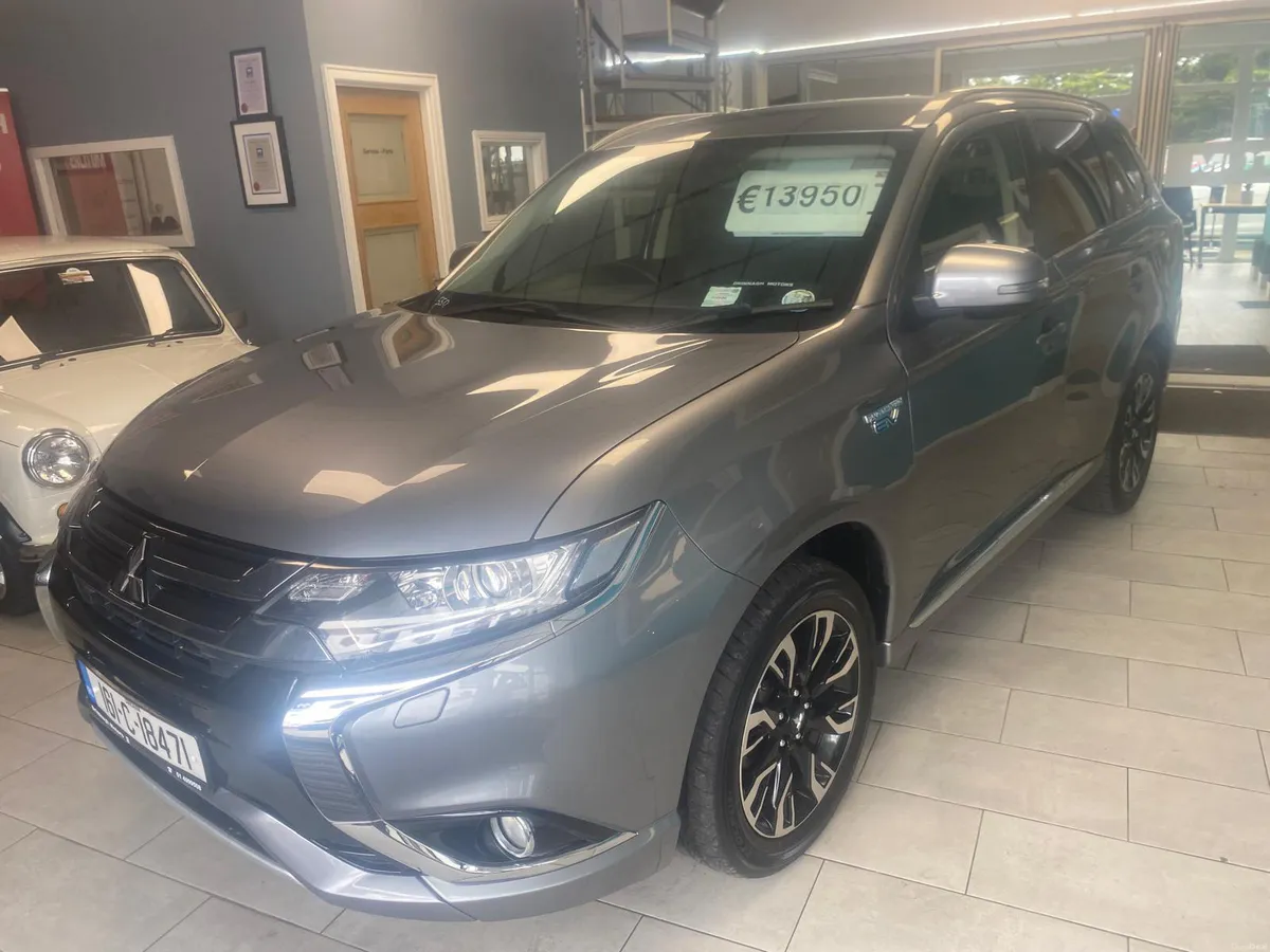 Mitsubishi Outlander phev GX3H - Image 4