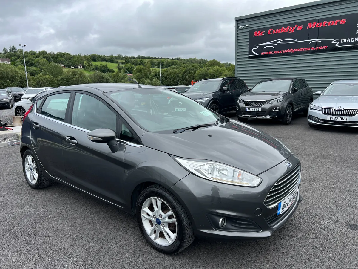 IRISH REG- 2016 Ford Fiesta Zetec 1.25 Petrol - Image 2