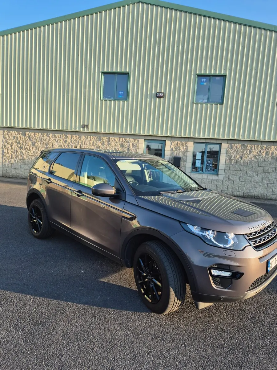 Land Rover Discovery Sport 2016 - Image 3