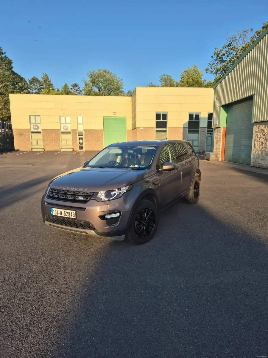 Land Rover Discovery Sport 2016 - Image 4