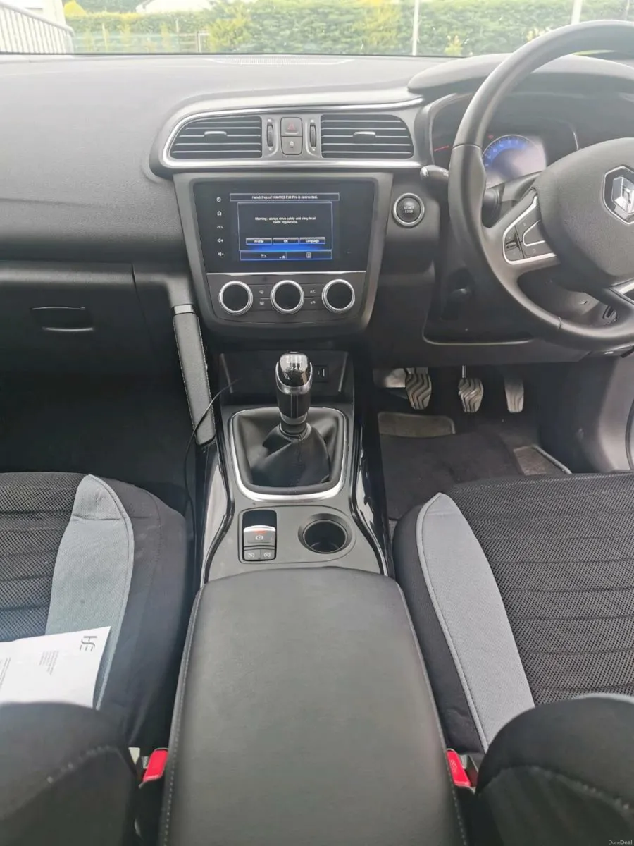2020 Renault kajar Iconic, 1.3 petrol white - Image 5