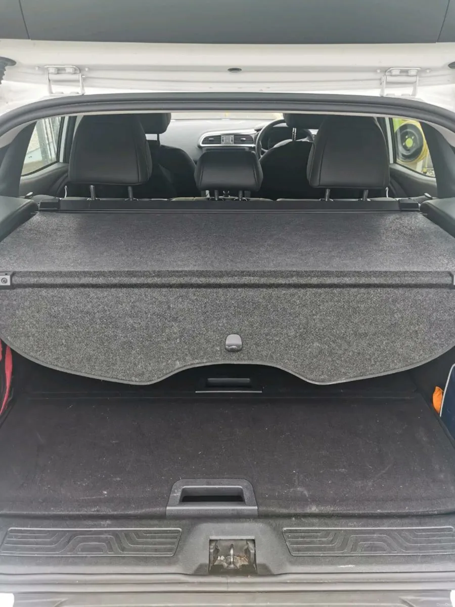 2020 Renault kajar Iconic, 1.3 petrol white - Image 6