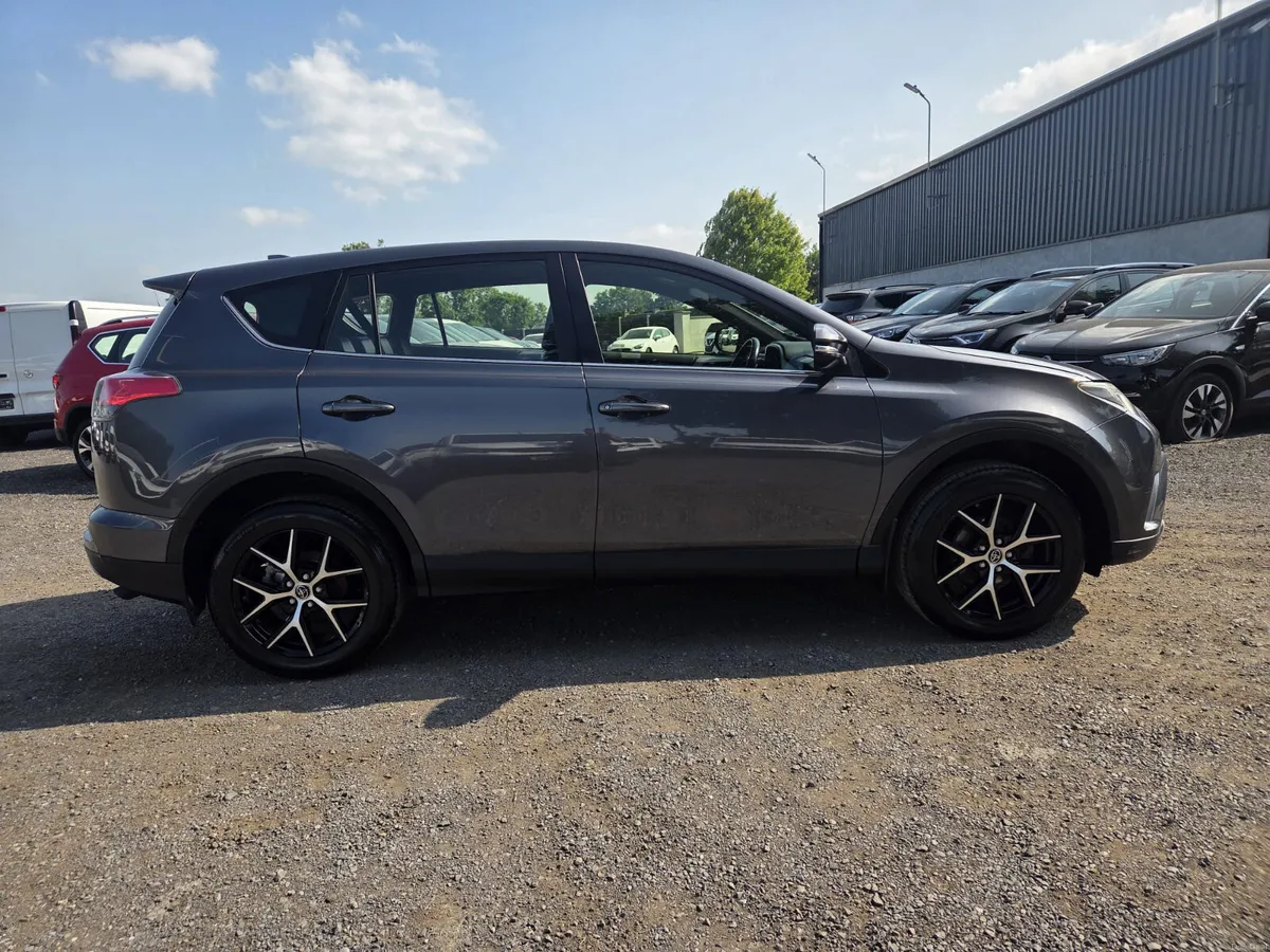 Toyota RAV4 2016 - Image 4