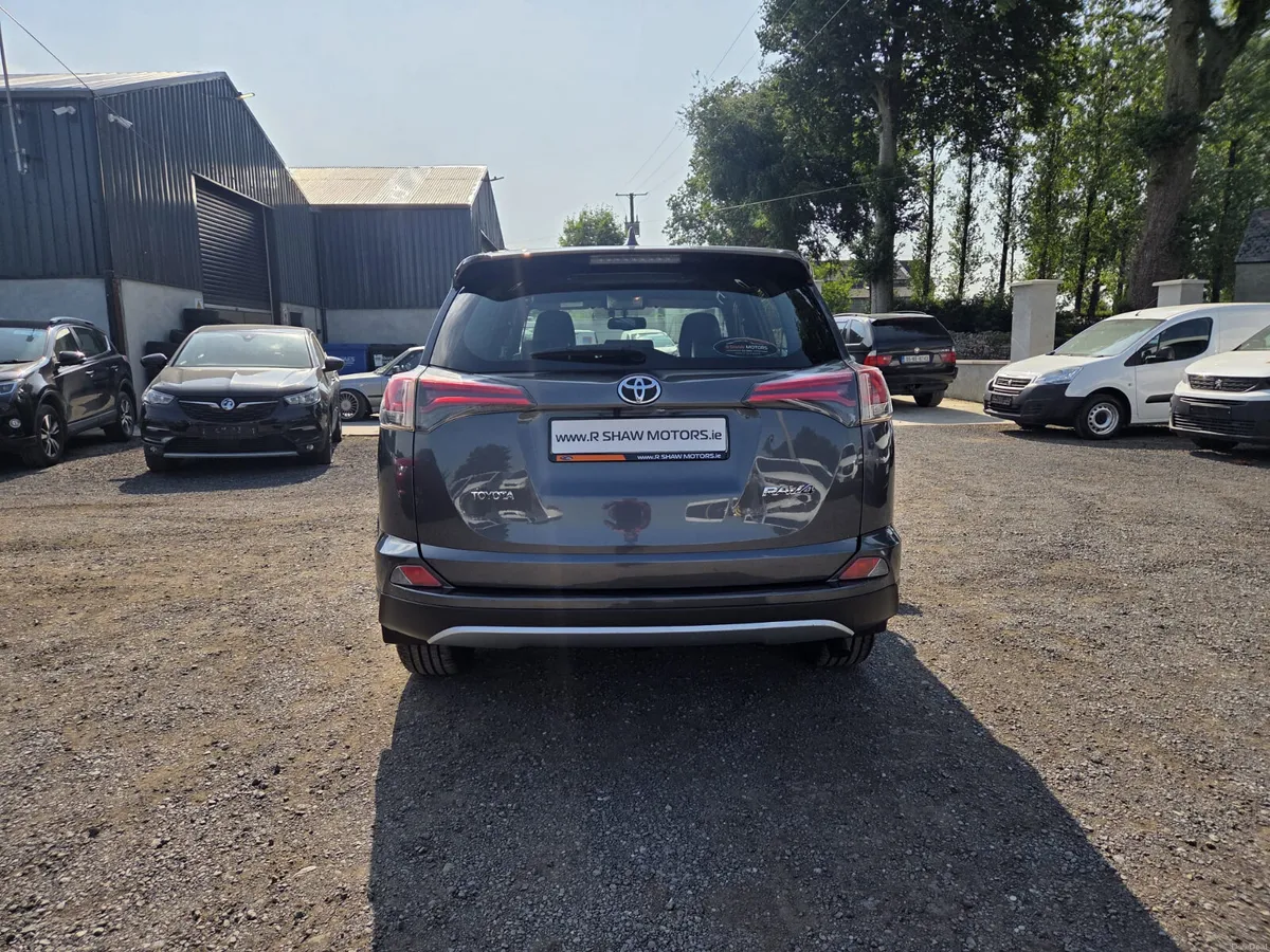 Toyota RAV4 2016 - Image 6