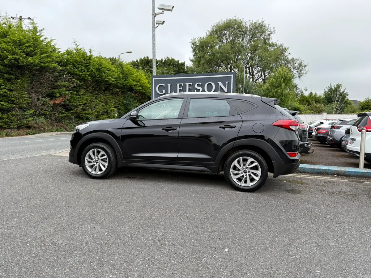 2016 Hyundai Tucson 1.7 CRDi Executive - Image 2
