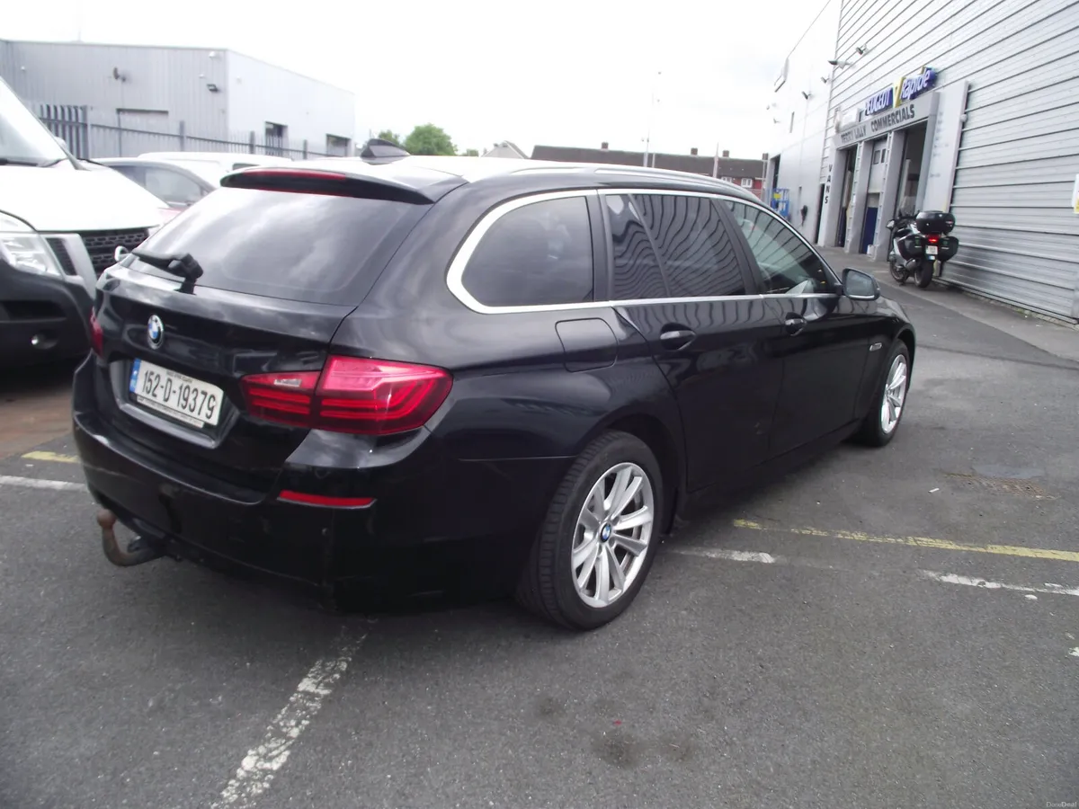 BMW 5-Series Estate 2015 - Image 2