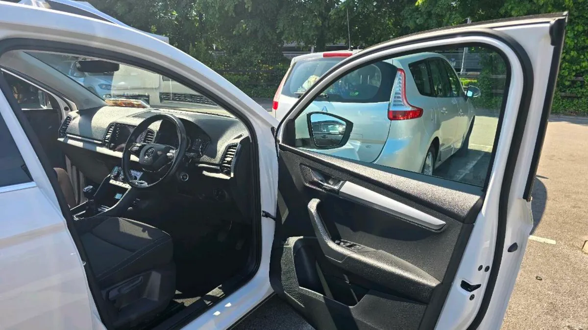 2021 Skoda Karoq 1.5 TSI 150bhp • 1 Owner - Image 3