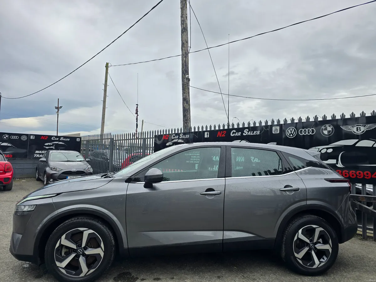 241 Nissan Qashqai 1.5 AUTO, LOW MILES, LIKE NEW - Image 4