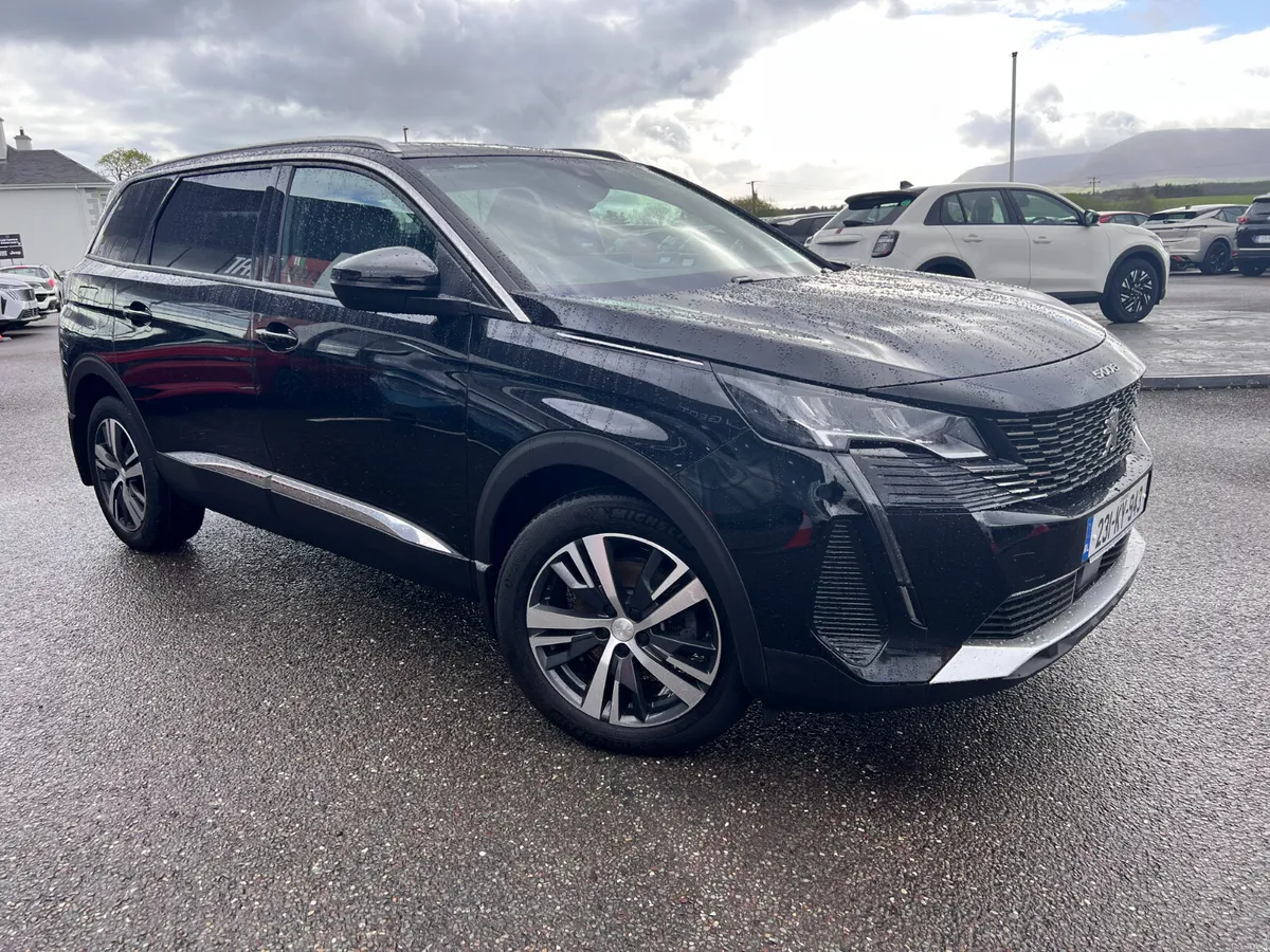 Peugeot 5008 2023 - Image 2