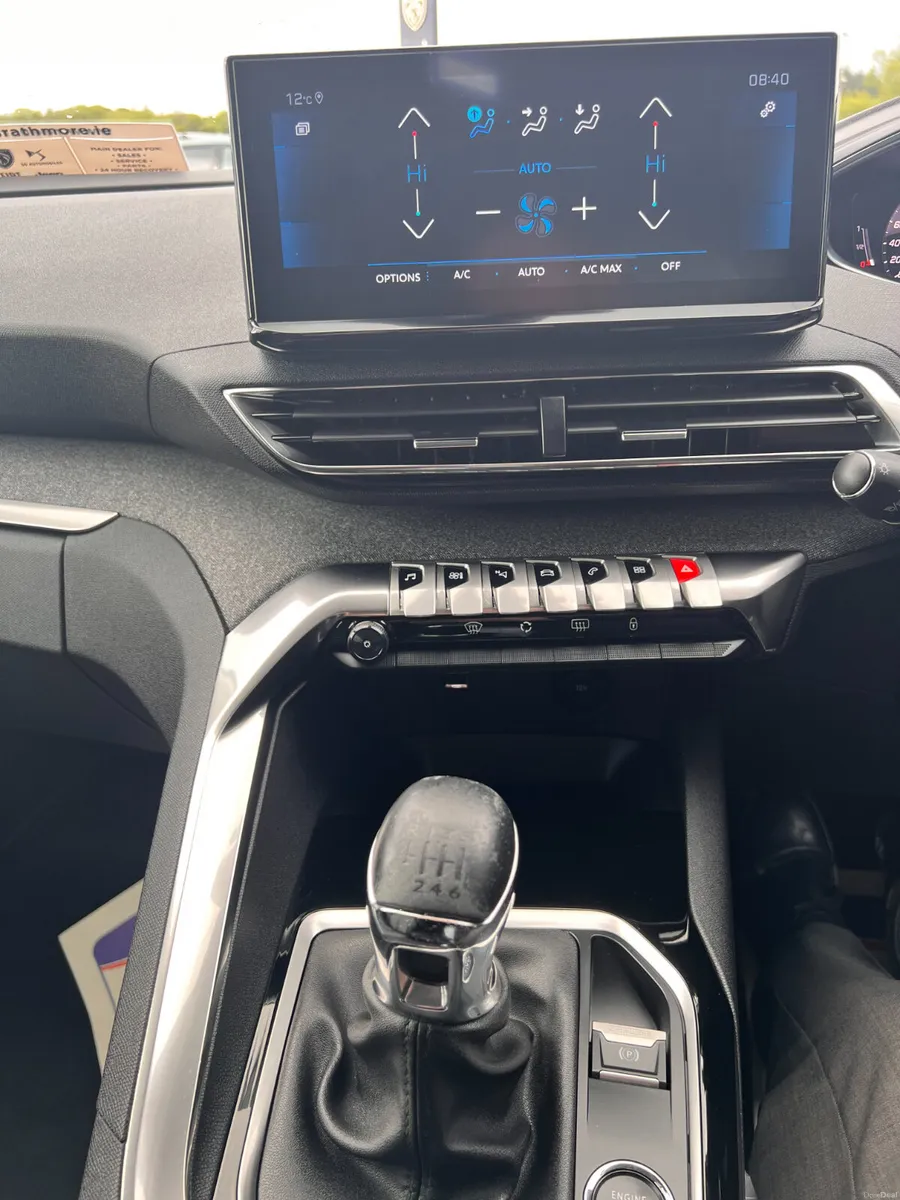 Peugeot 5008 2023 - Image 4