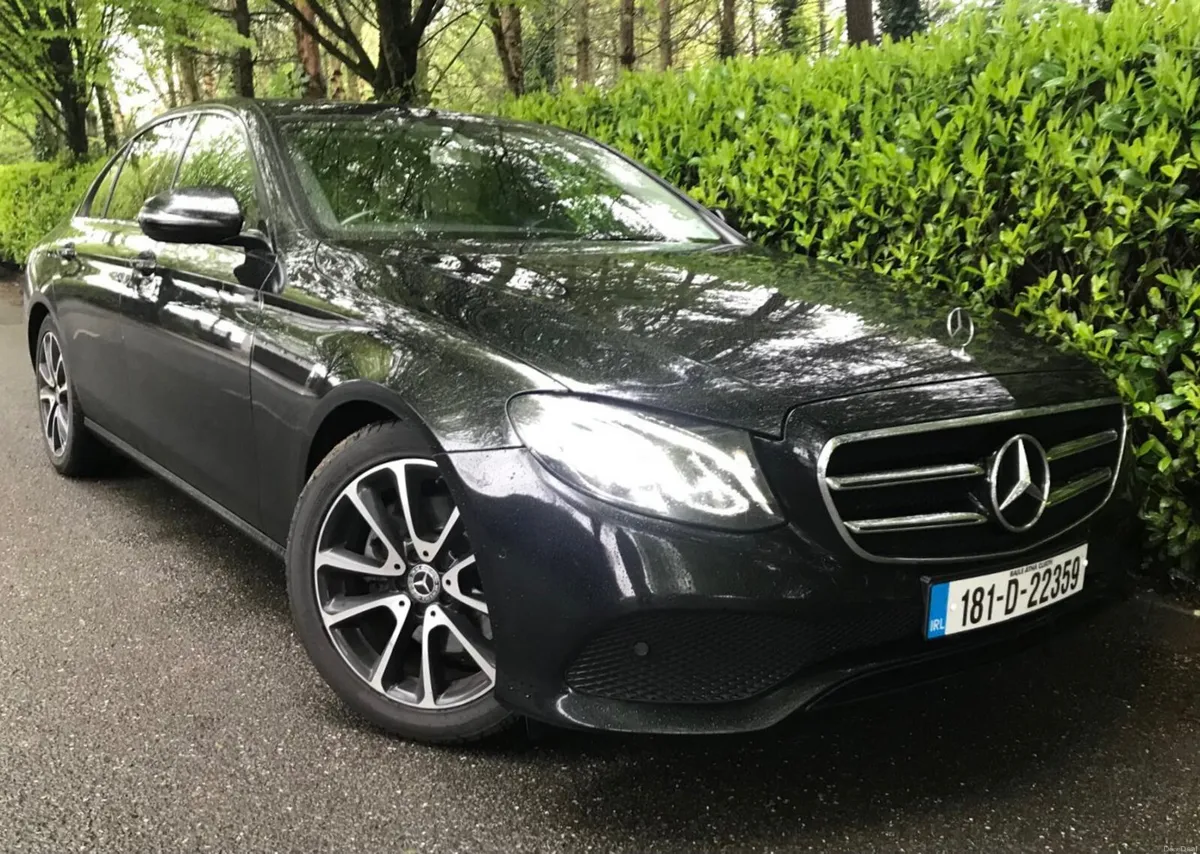 Mercedes-Benz E-Class E 220 D AVANTGARDE A/T - Image 4