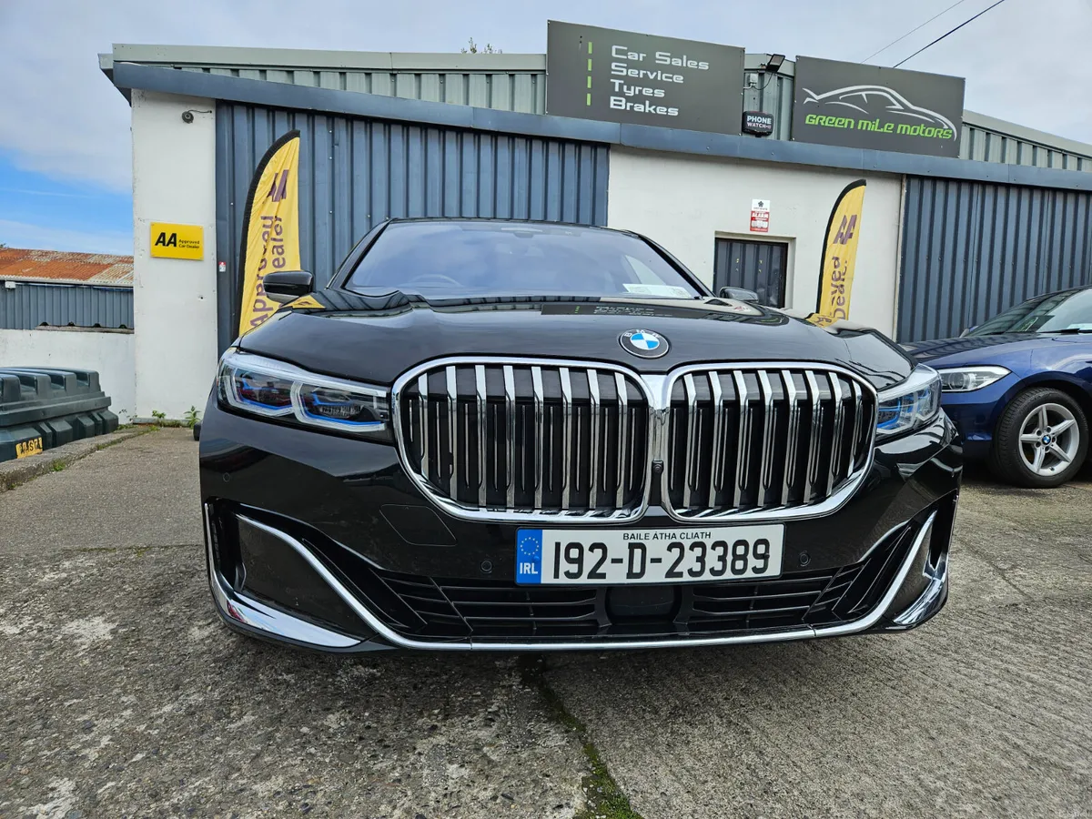 2019 BMW 745E * ONLY 41K MILES * NEW MODEL * - Image 2