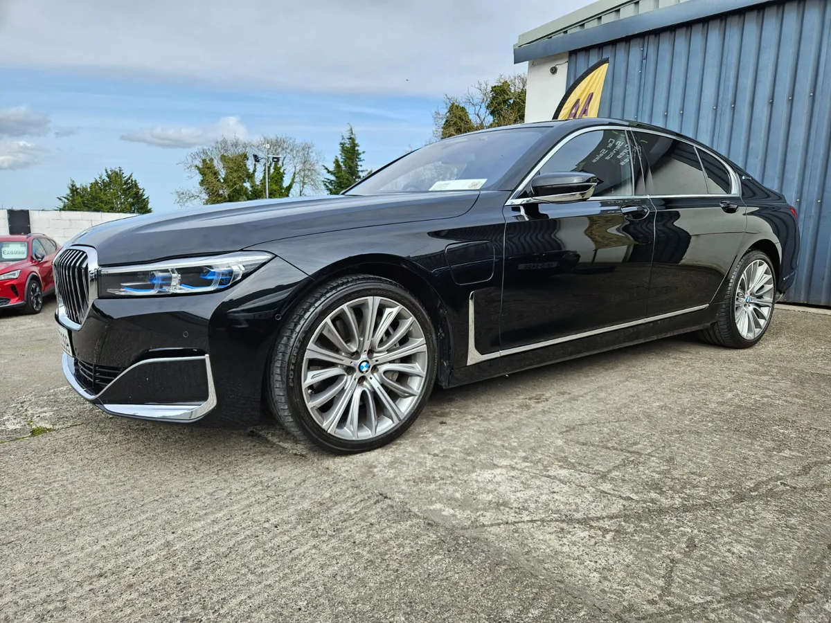 2019 BMW 745E * ONLY 41K MILES * NEW MODEL * - Image 3