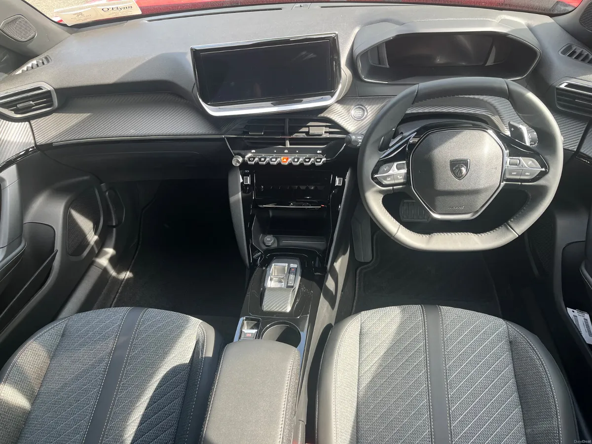 Peugeot 2008 Allure 1.2 Hybrid 136 - Image 6
