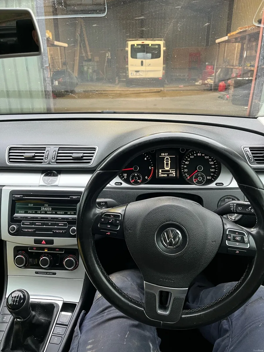 Volkswagen passat - Image 3