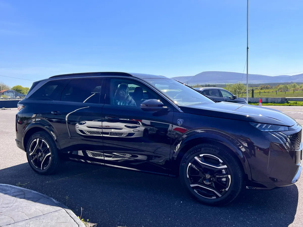 New 5008 GT  Electric ( 210Bhp 73kwh Automatic ) - Image 4