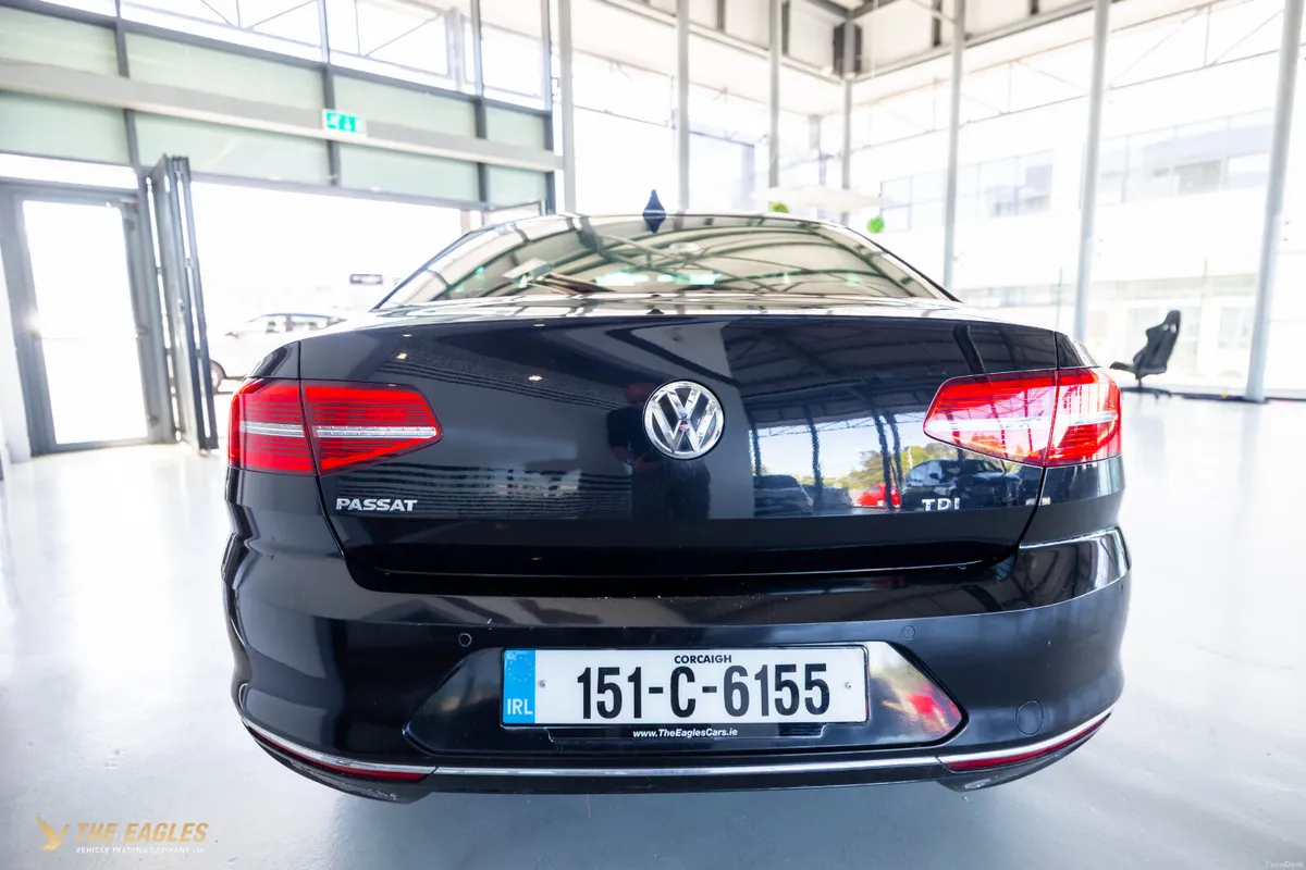 Volkswagen Passat HIGHLINE 1.6 TDI MANUAL - Image 4