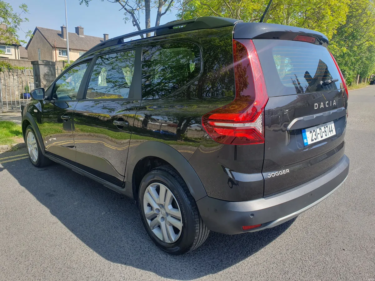 Dacia Jogger 2023, 1.0 PETROL, COMFORT, LOW KM'S - Image 4