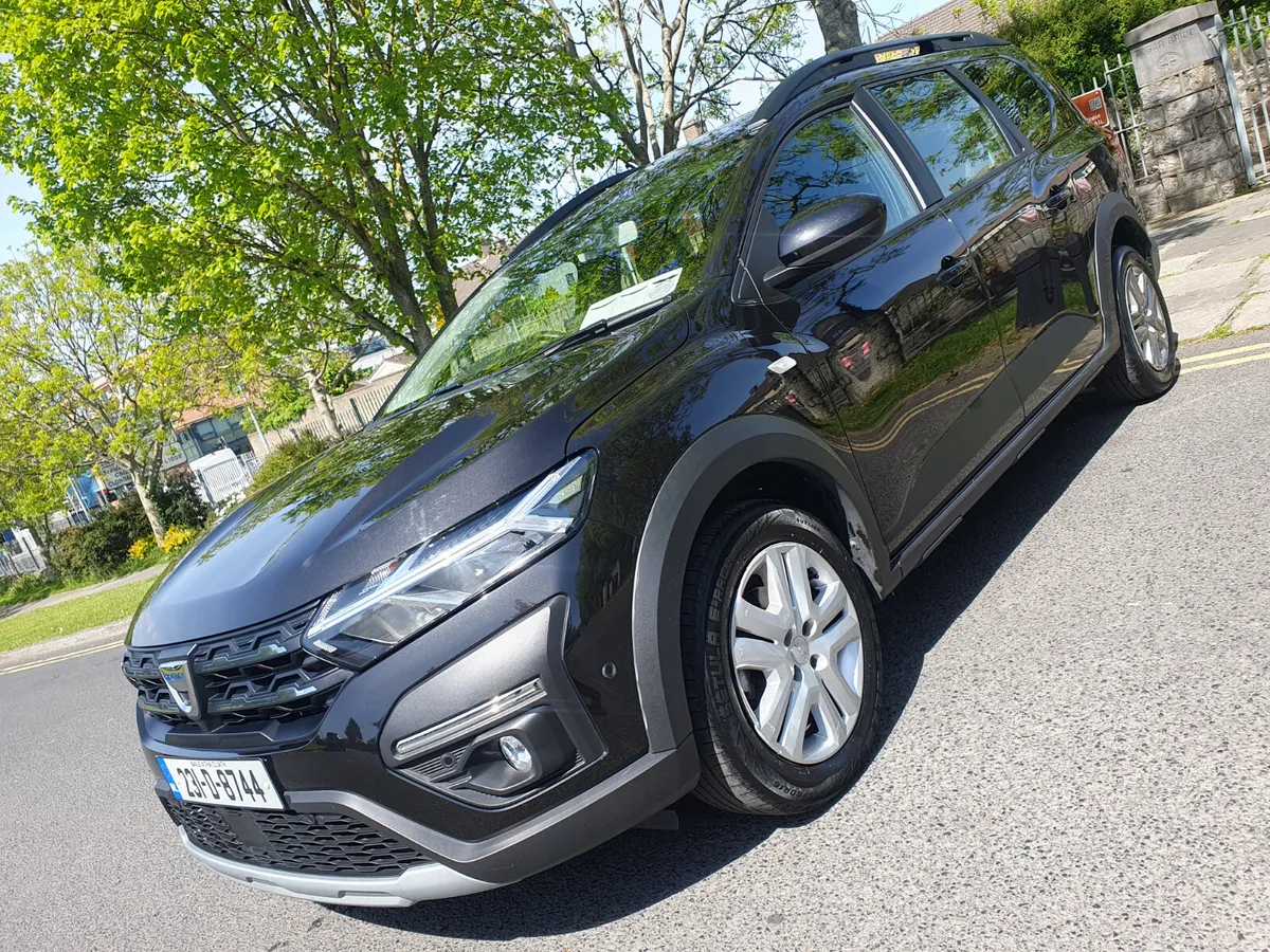 Dacia Jogger 2023, 1.0 PETROL, COMFORT, LOW KM'S - Image 3