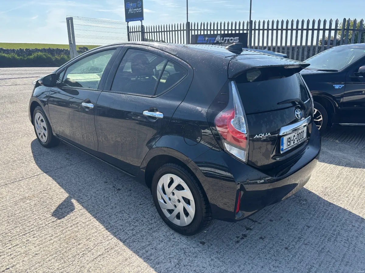 Toyota Aqua Self Charging Hybrid 2019 - Image 2