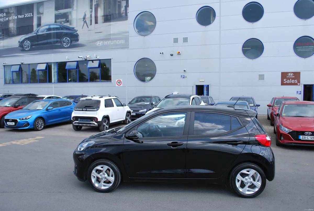 Hyundai i10 2023 - Image 2