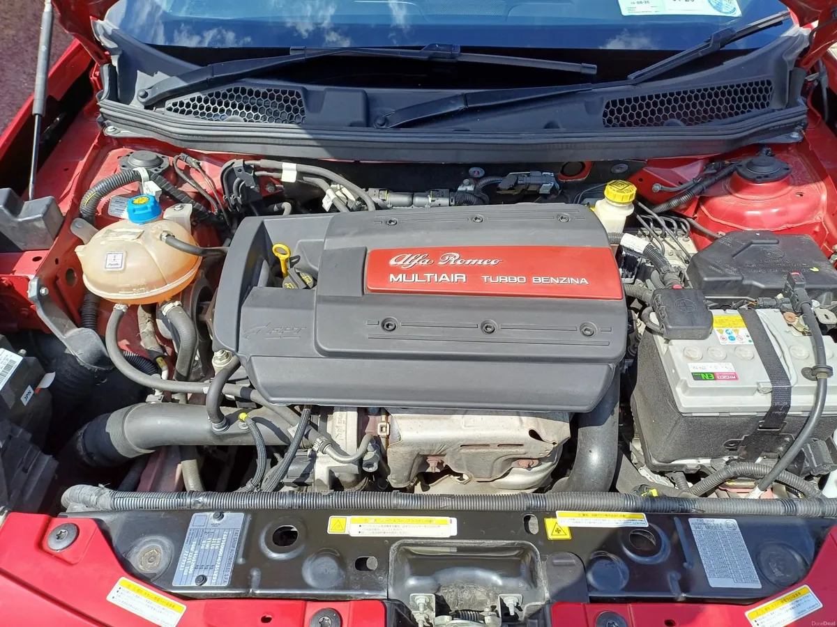 Alfa Romeo Giulietta 2015 - Image 2