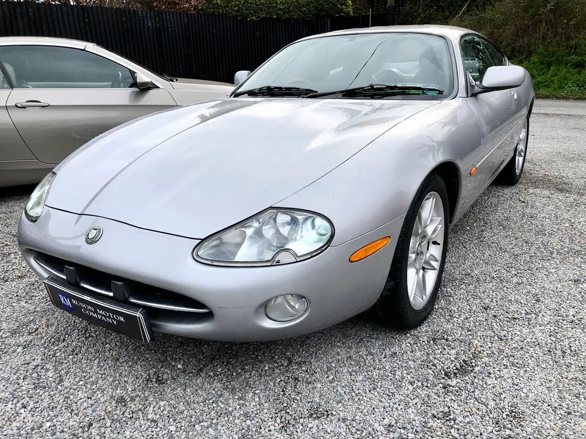 Jaguar XK8 4.0 (NEW NCT) - Image 2