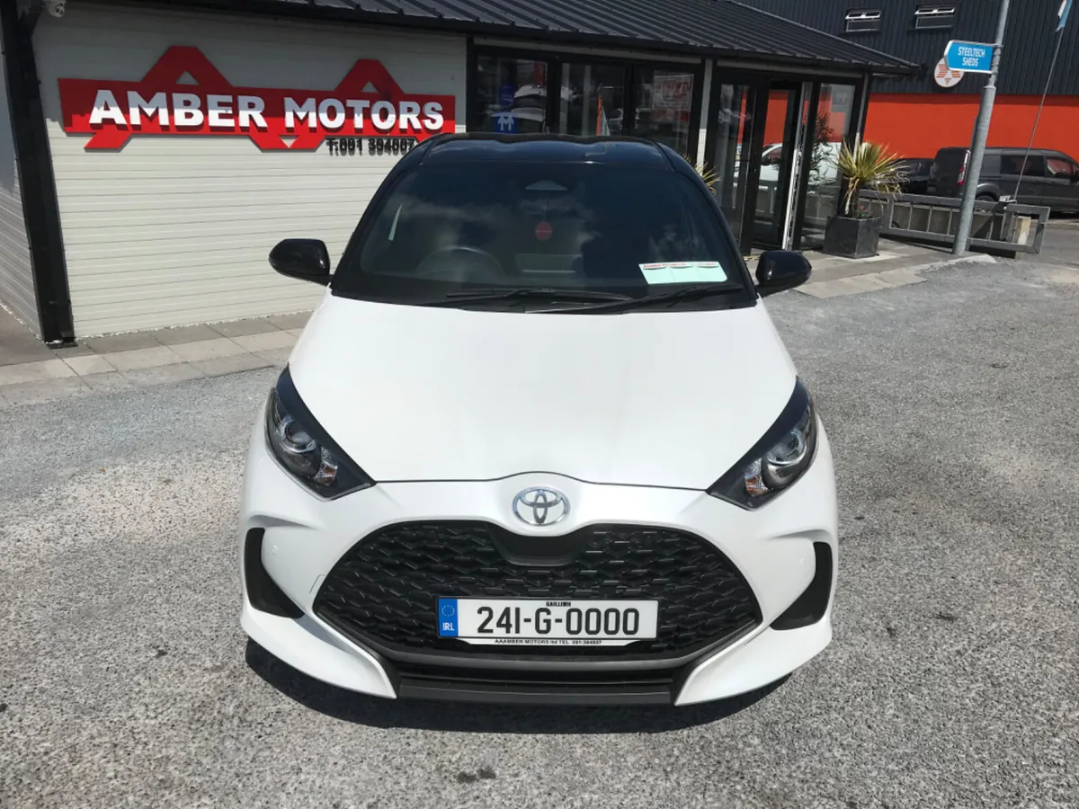 241  TOYOTA YARIS X  PETROL  AUTO - Image 3