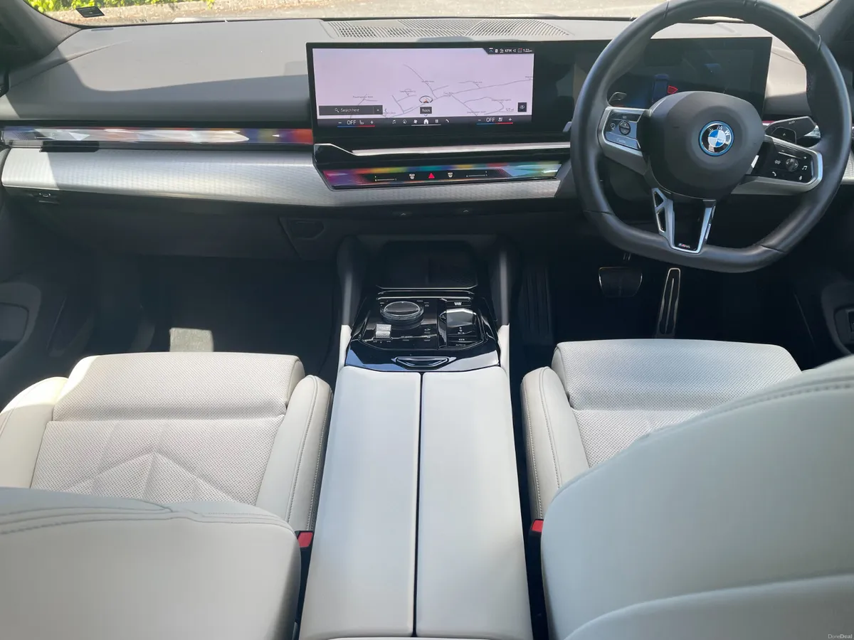 BMW 530E HYBRID -SeriesM-SPORT 2024 - Image 5