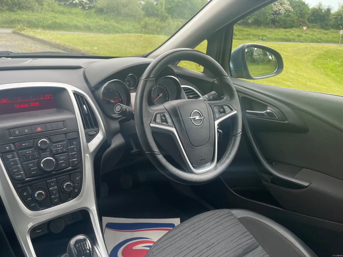 Opel Astra 2014 , low milage , new clutch - Image 4