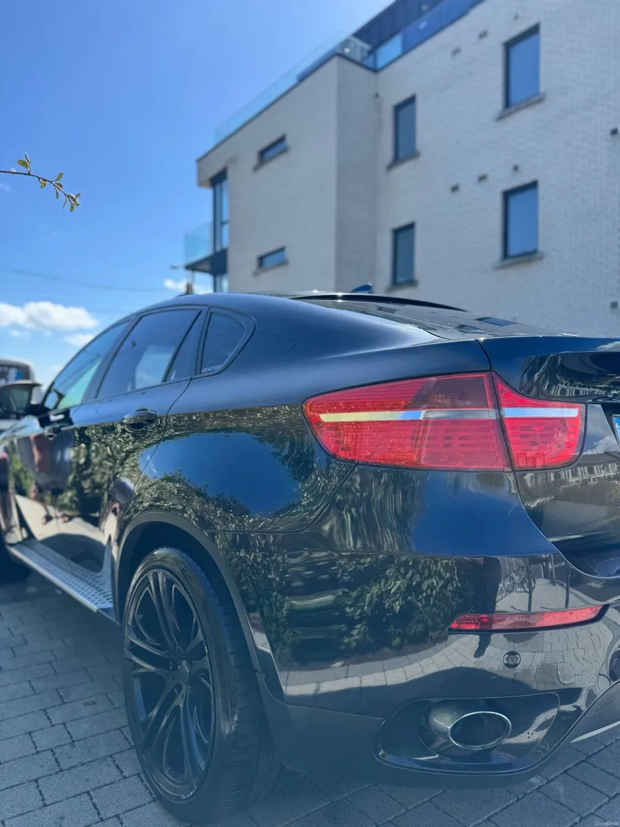 BMW X6 MSPORT.. Cream interior leather - Image 2