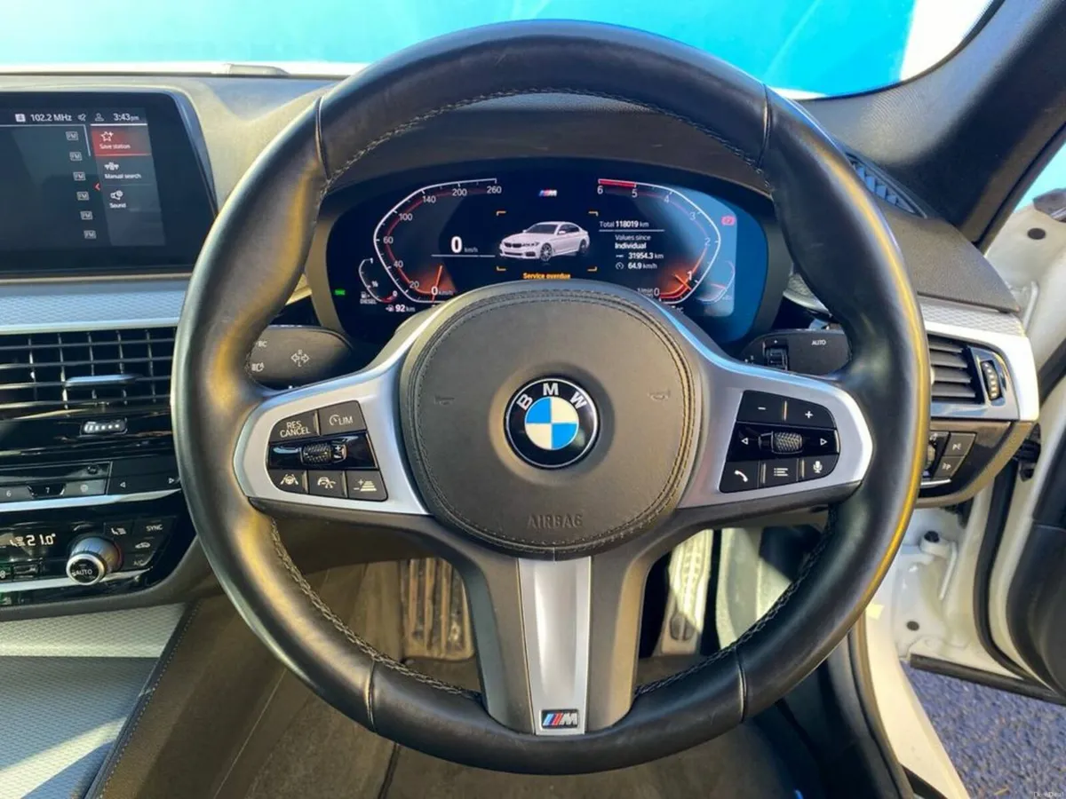 BMW 5-Series 523d M-SPORT XDRIVE AUTO // NEW NCT / - Image 4
