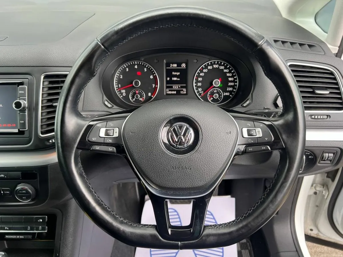 Volkswagen Sharan HIGHLINE 1.4 TSI 7-SEATER AUTO / - Image 4