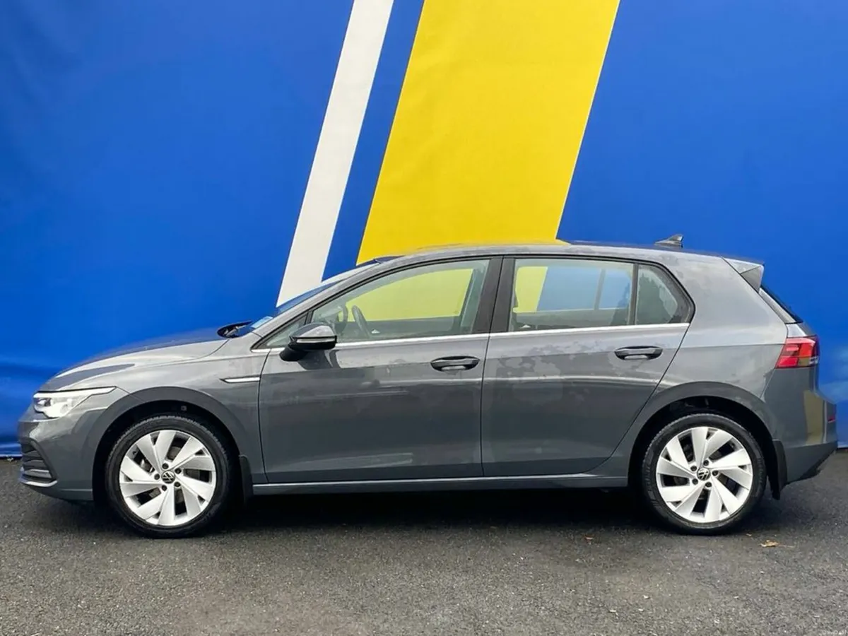 Volkswagen Golf STYLE 1.5 TSI // APPLE CARPLAY/AND - Image 3