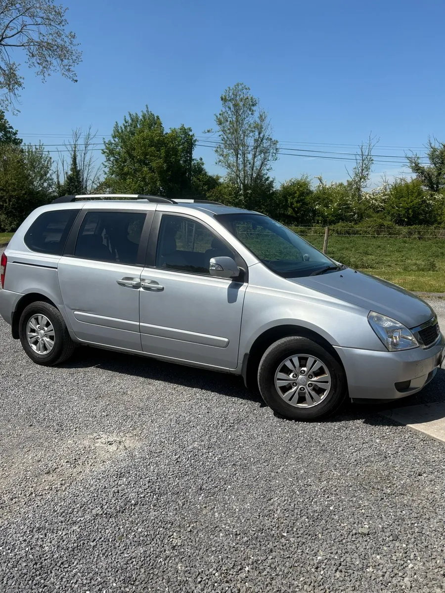 Kia Sedona Wheelchair car (tax 31/07/2026) - Image 1