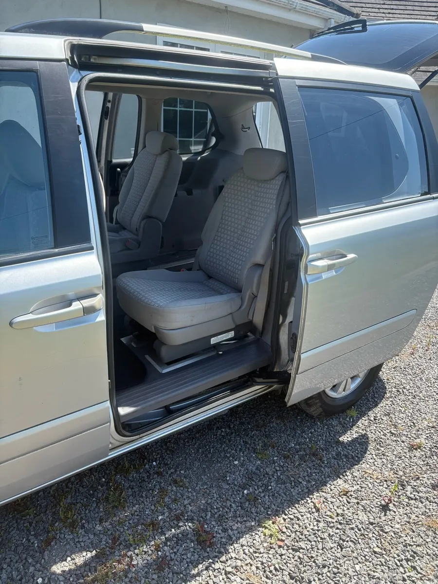 Kia Sedona Wheelchair car (tax 31/07/2026) - Image 3