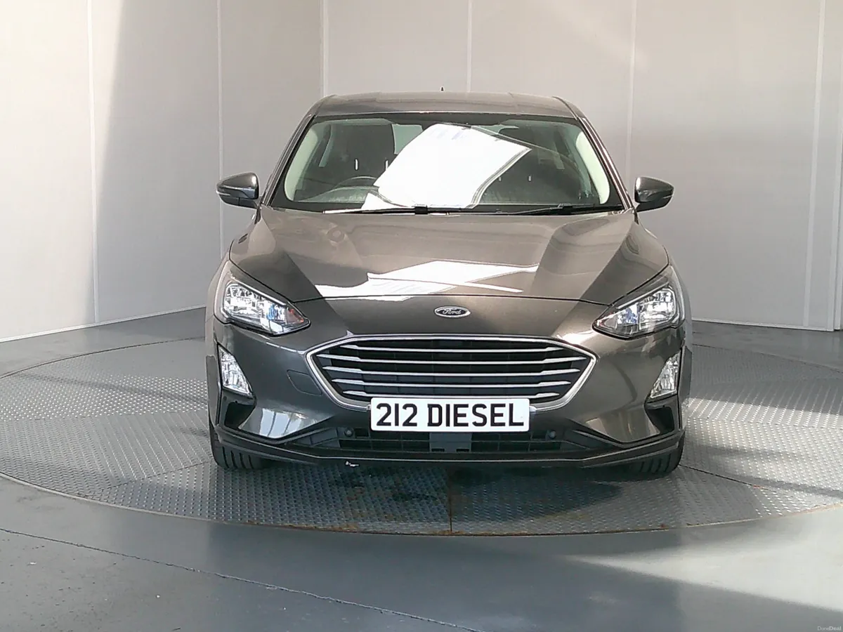 Ford Focus 2021 - Image 2