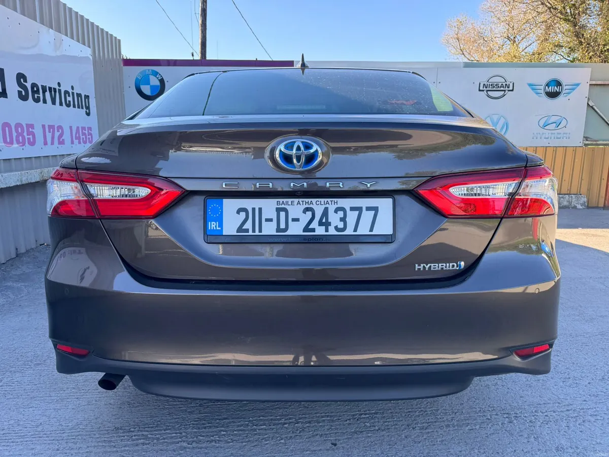 211 Toyota Camry 2.5 HYBRID AUTO Warranty - Image 4