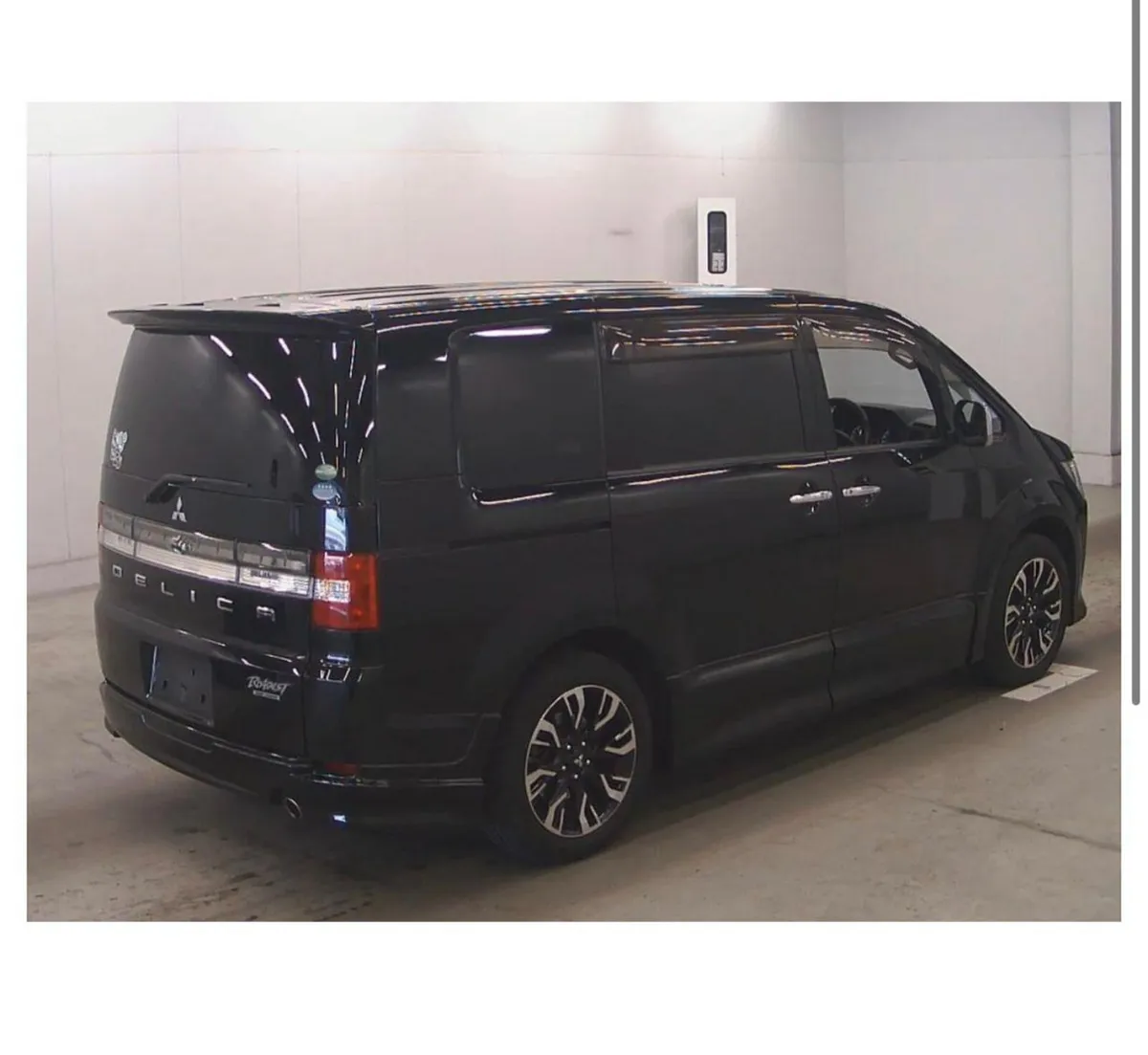 For Sale: 2015 Mitsubishi Delica D:5 Roadest G Pow - Image 2