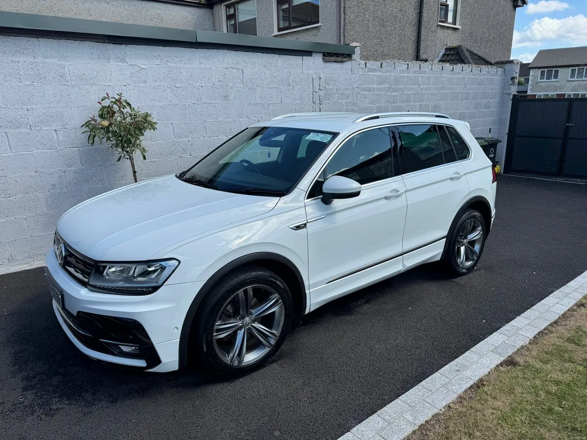 2017 (172) Tiguan R- Line White 150 BHP 2.0 Diesel - Image 1