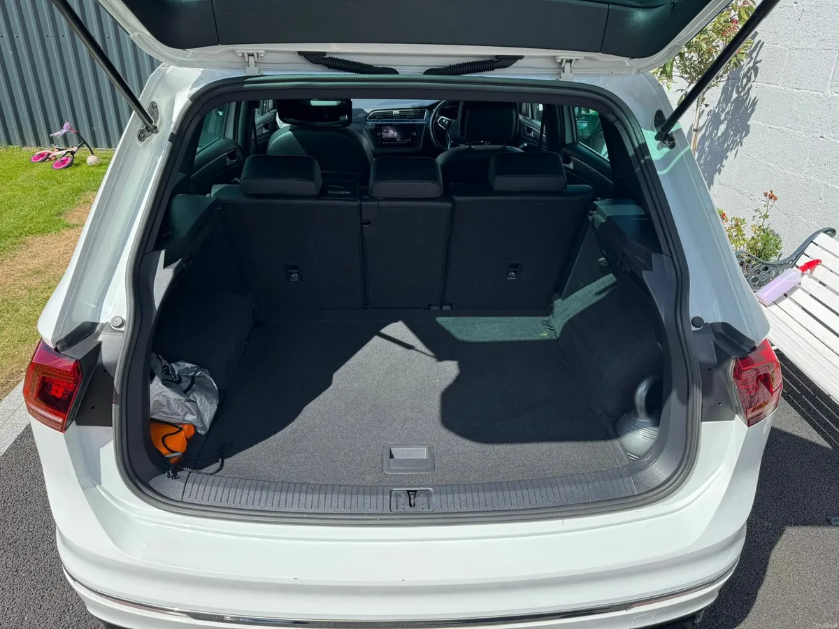 2017 (172) Tiguan R- Line White 150 BHP 2.0 Diesel - Image 2