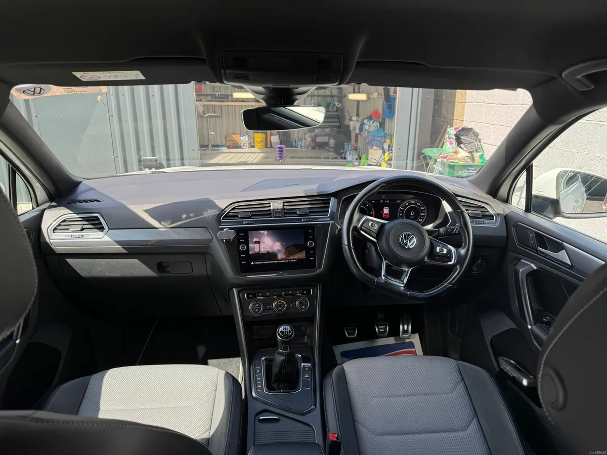 2017 (172) Tiguan R- Line White 150 BHP 2.0 Diesel - Image 3