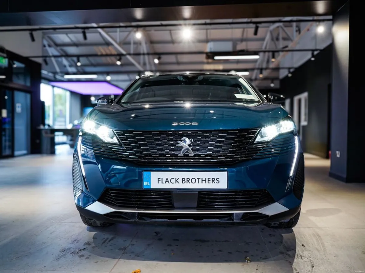 2023 Peugeot 3008 Allure 1.2 130 Automatic - Image 2