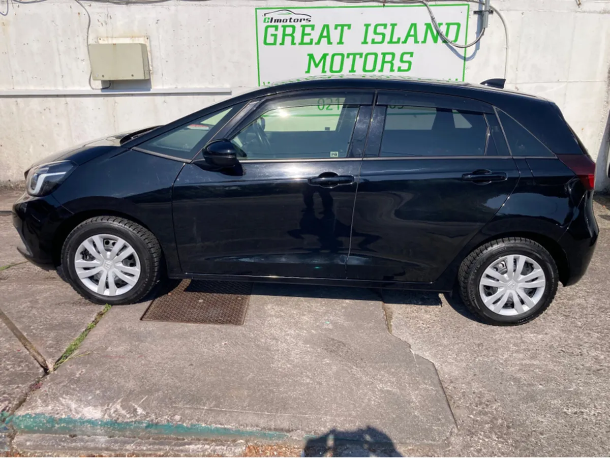 Honda Fit 1.5i Petrol Hybrid Automatic - Image 2