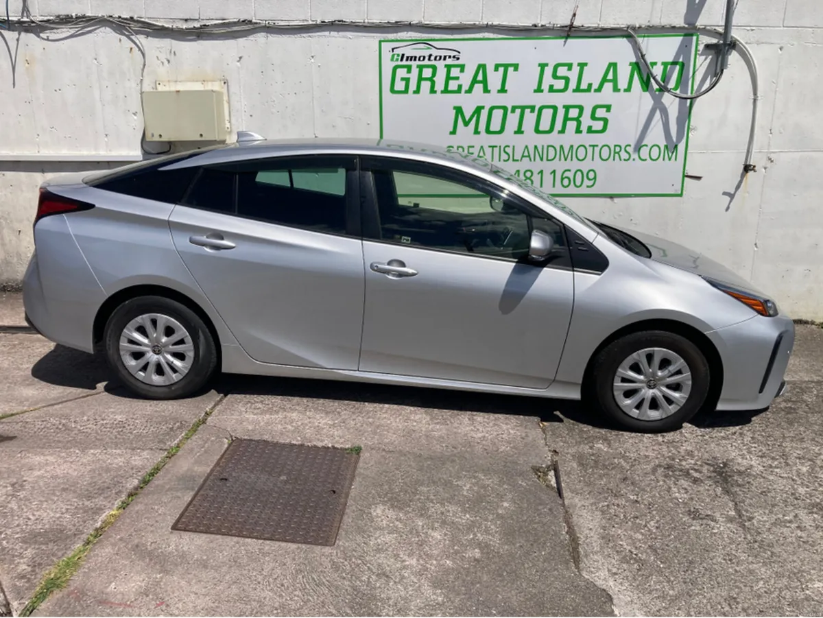 Toyota Prius 1.8i Petrol Hybrid Automatic - Image 4