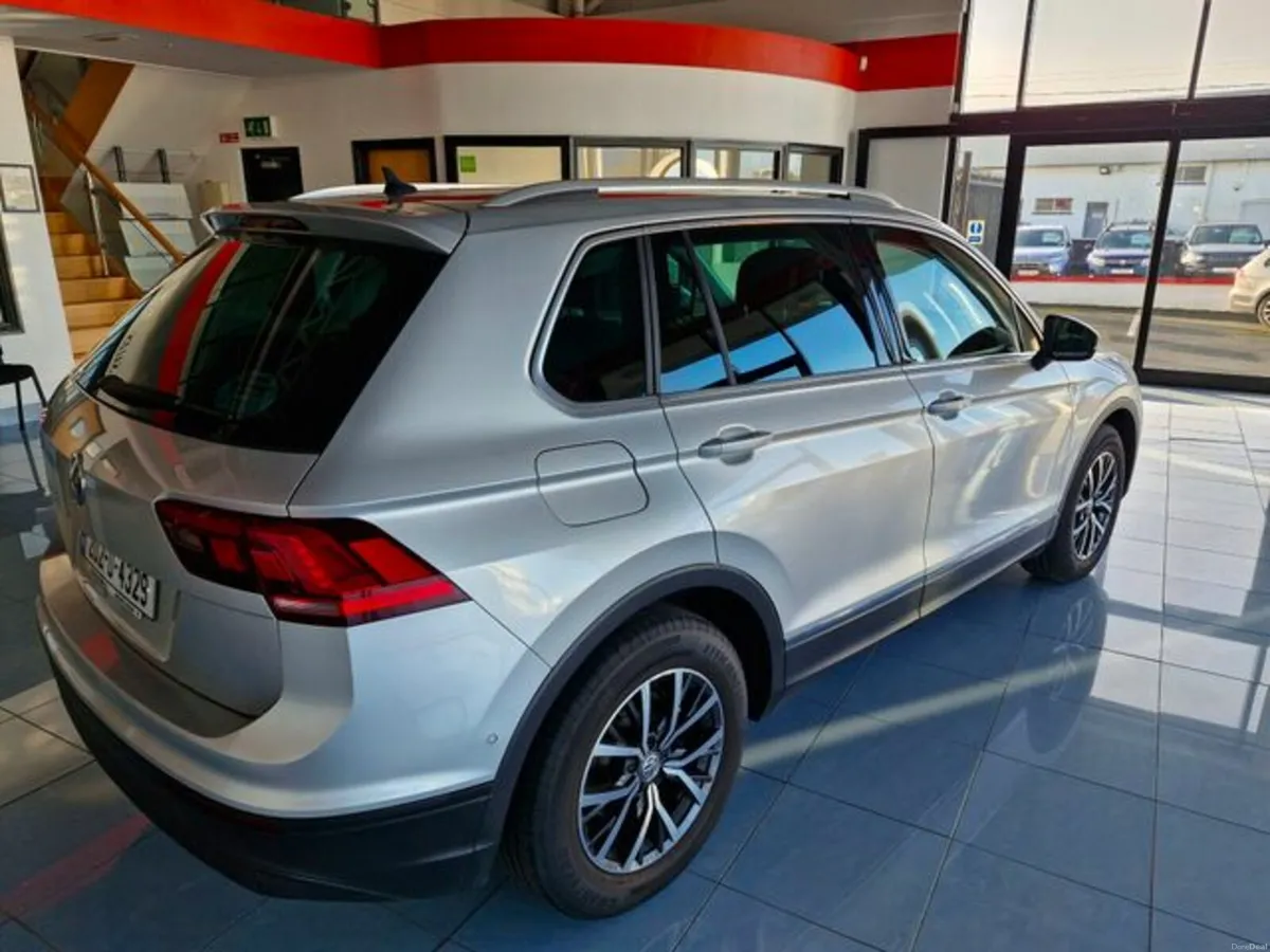 Volkswagen Tiguan COMFORTLINE 1.5 TSI MANUAL 6SPEE - Image 3