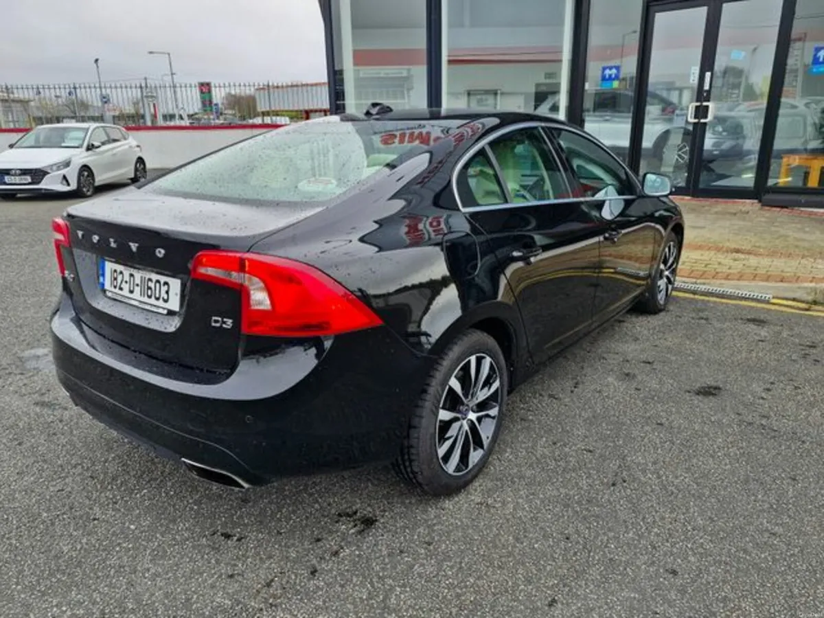 Volvo S60 D3 SE 4DR - Image 2